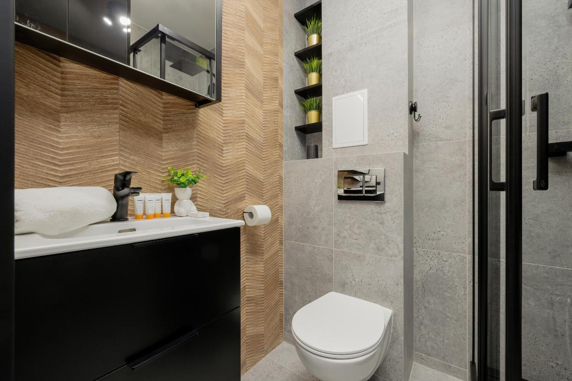 Modern Black & Wooden Apartment Warsaw Near The Airport By Noclegi Renters Buitenkant foto