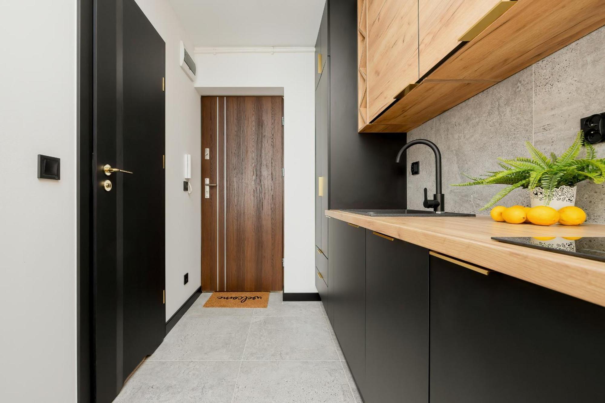 Modern Black & Wooden Apartment Warsaw Near The Airport By Noclegi Renters Buitenkant foto